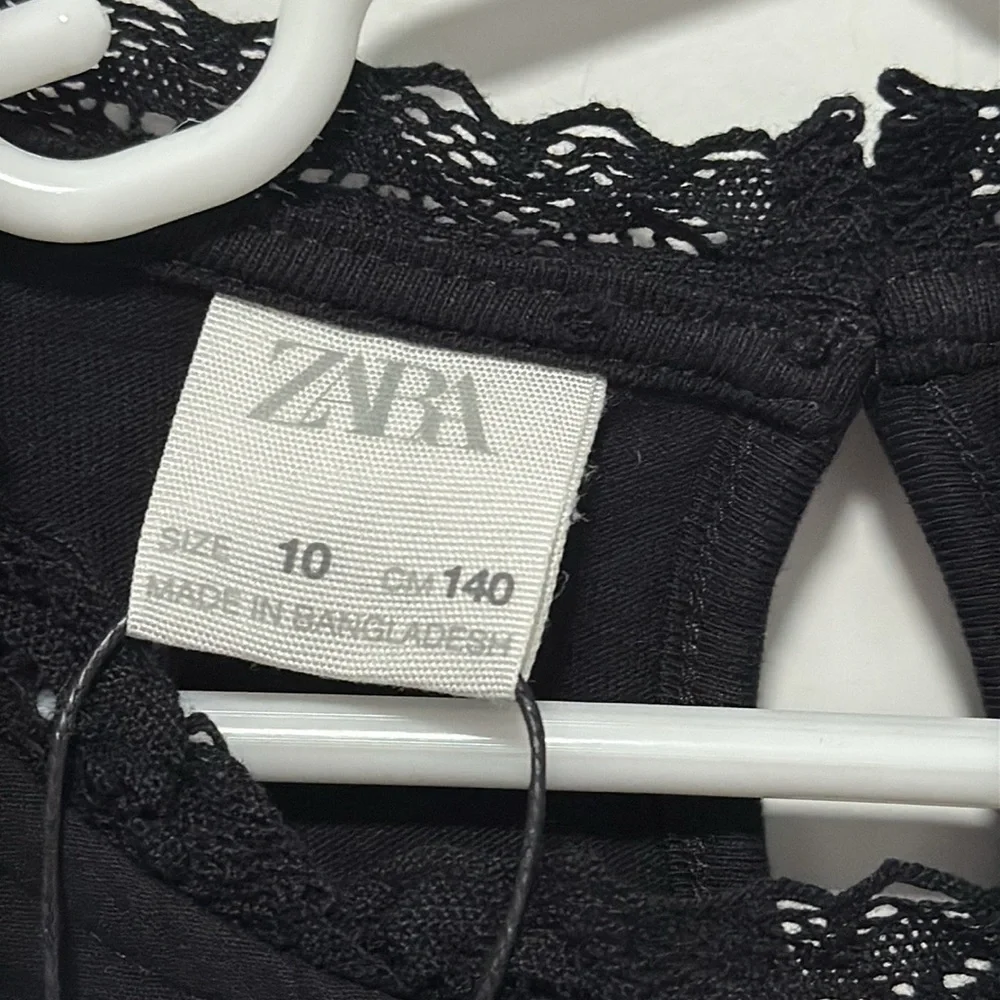 Zara Kids Girls Long Sleeve Blouse T-Shirt Black Round Neck size 10 - Picture 3 of 4